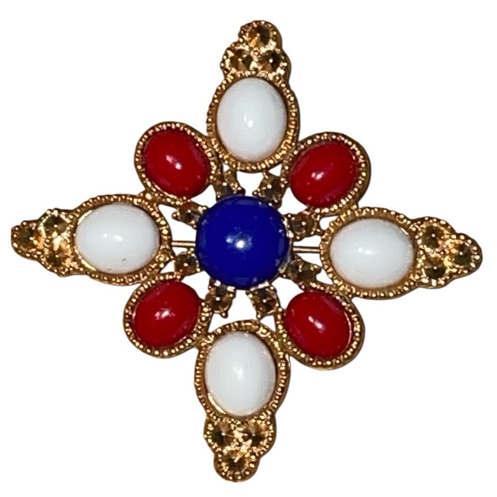 Sarah Coventry Americana brooch and clip on earring set, from the early 1970’s